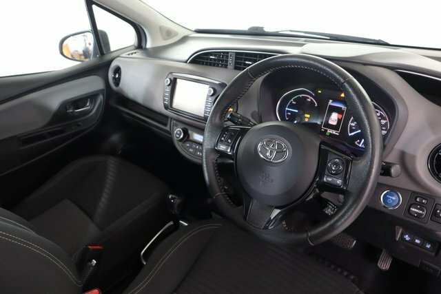 Toyota Yaris 1.5 Icon Tech 5-Dr Navigation Red #11