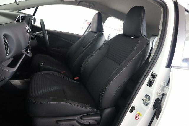 Toyota Yaris Hatchback White #16