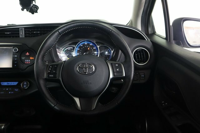 Toyota Yaris Hatchback White #19
