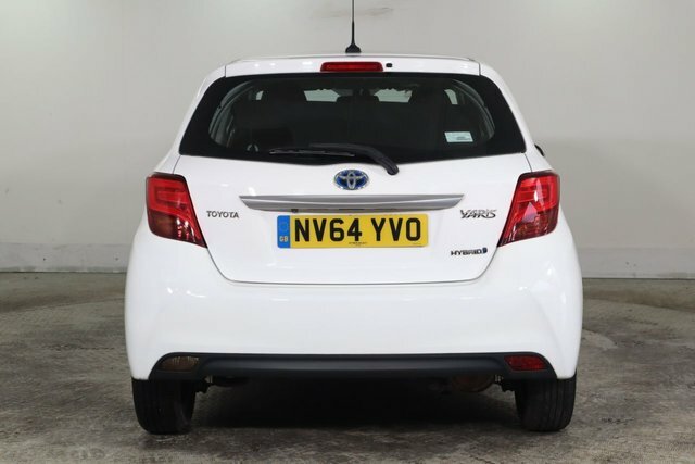 Toyota Yaris 1.5 Vvt-h Excel Hatchback Hybrid E-cvt White #5