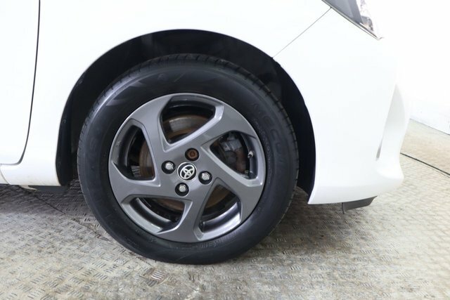 Toyota Yaris Hatchback White #12