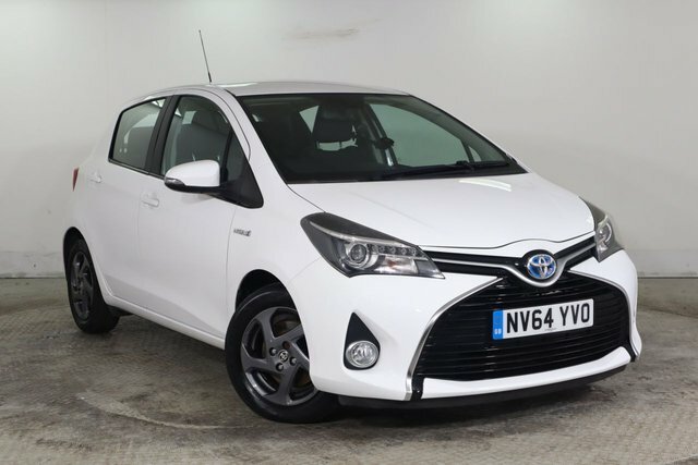 Toyota Yaris 1.5 Vvt-h Excel Hatchback Hybrid E-cvt White