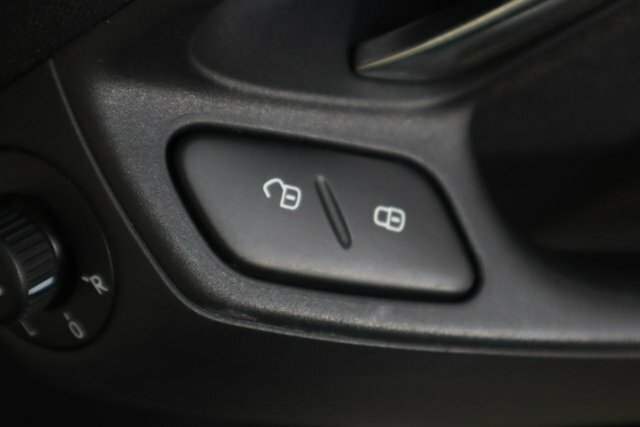 Volkswagen Polo 1.2L Match White #40