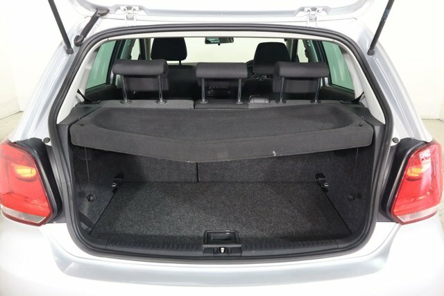 Volkswagen Polo 1.2L Match White #9