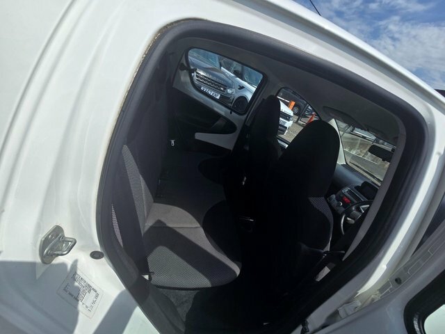 Toyota Aygo Hatchback Vvt-i Mode 2014 Silver #9