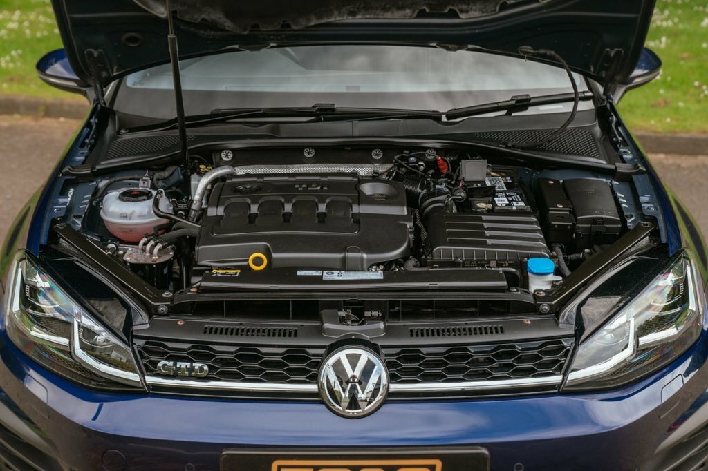 Volkswagen Golf 2L Gtd Blue #5