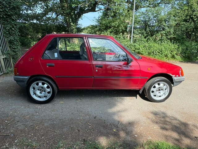 Peugeot 205 Gti White #7