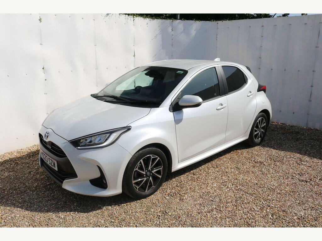 Toyota Yaris 1.5 Vvt-h Design E-cvt Euro 6 S S YS23SZW White #3