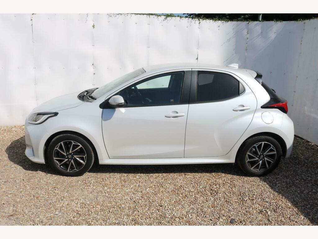 Toyota Yaris 1.5 Vvt-h Design E-cvt Euro 6 S S YS23SZW White #4