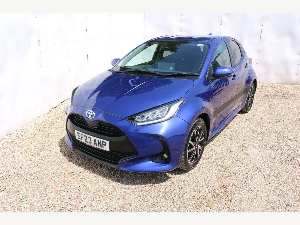 Toyota Yaris 1.5 Vvt-h Design E-cvt Euro 6 S S Blue