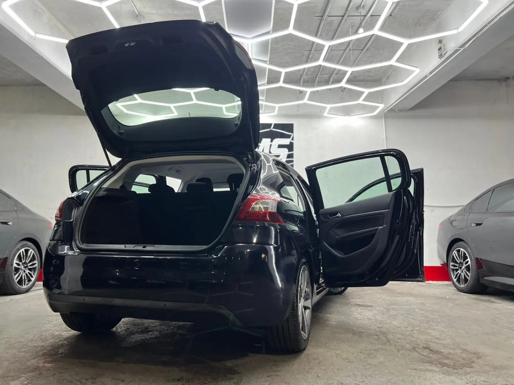 Peugeot 308  Black #90