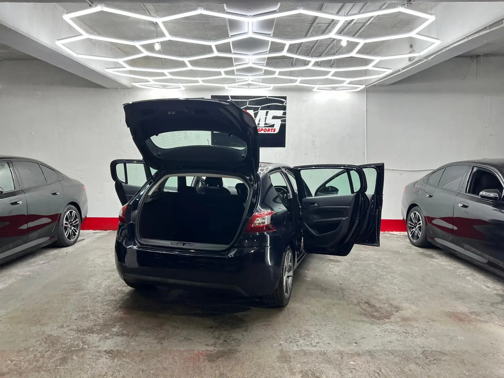 Peugeot 308  Black #84