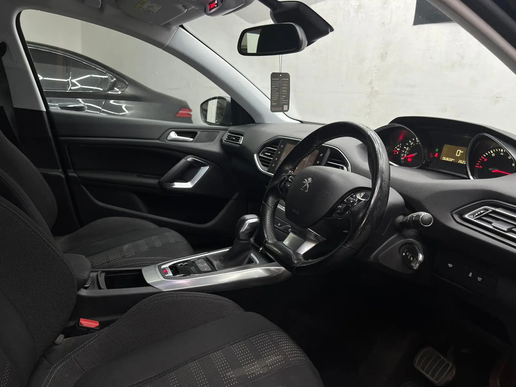 Peugeot 308  Black #52