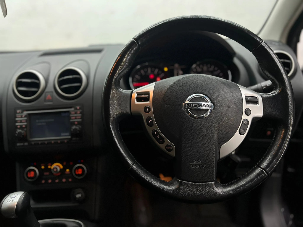 Nissan Qashqai Hatchback Silver #56