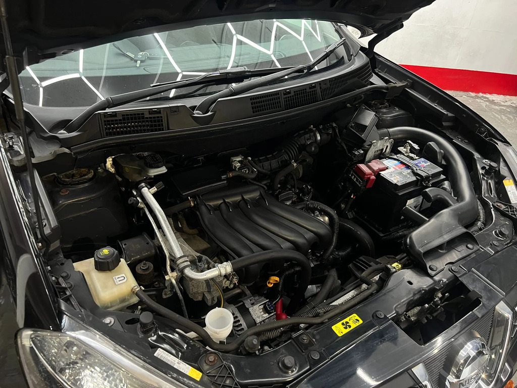 Nissan Qashqai Hatchback Silver #50