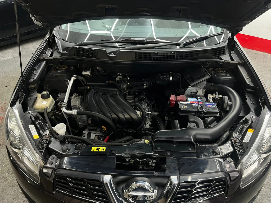 Nissan Qashqai Hatchback Silver #51
