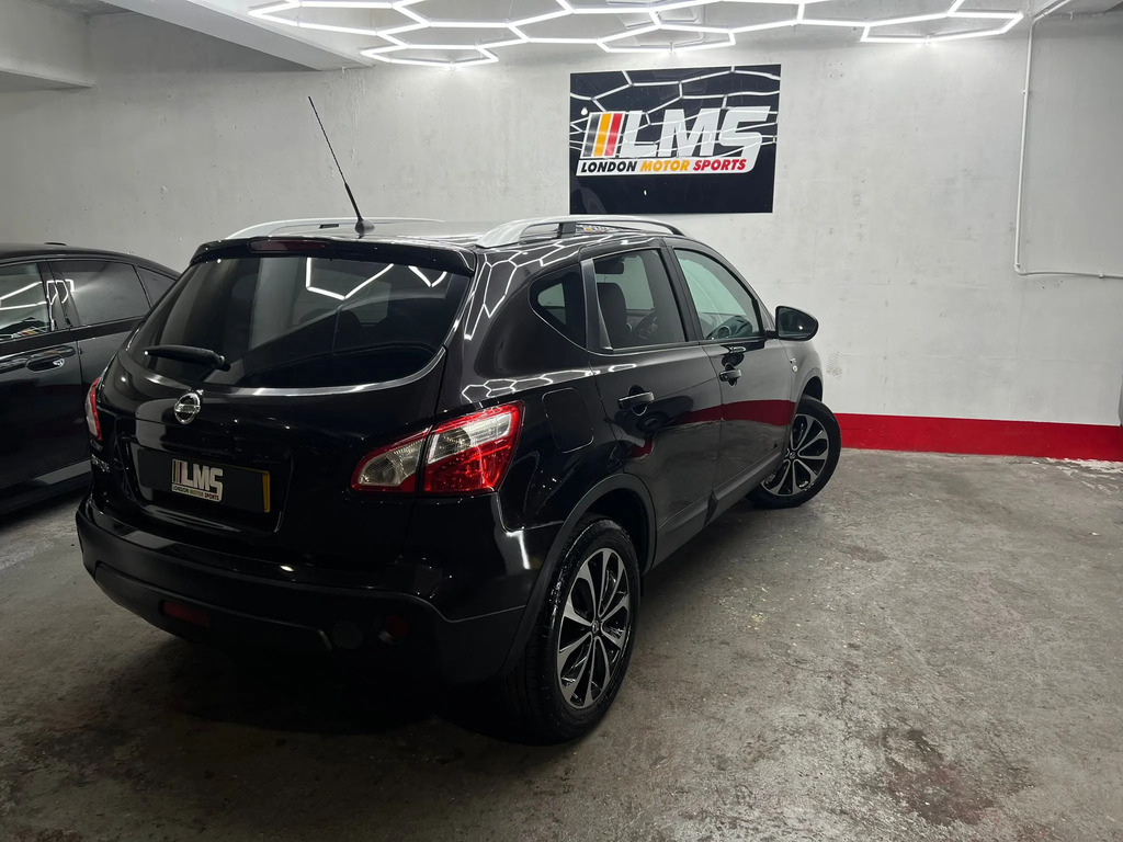 Nissan Qashqai Hatchback Silver #94