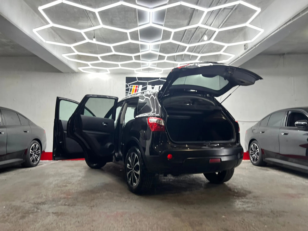 Nissan Qashqai Hatchback Silver #79