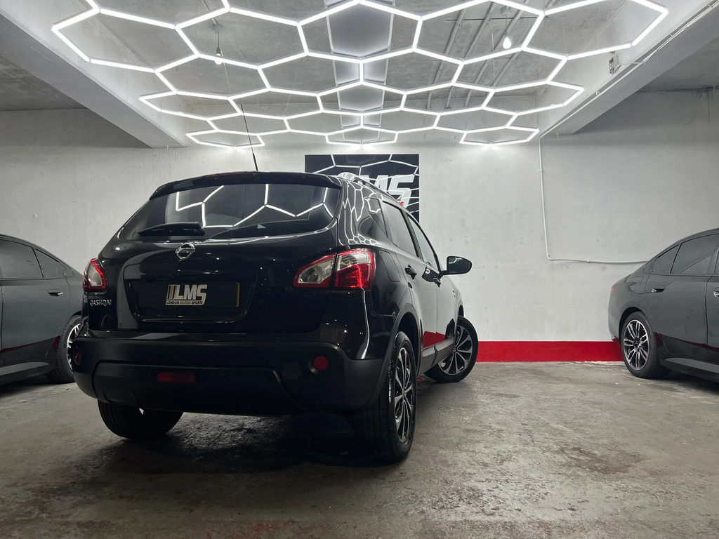 Nissan Qashqai Hatchback Silver #92