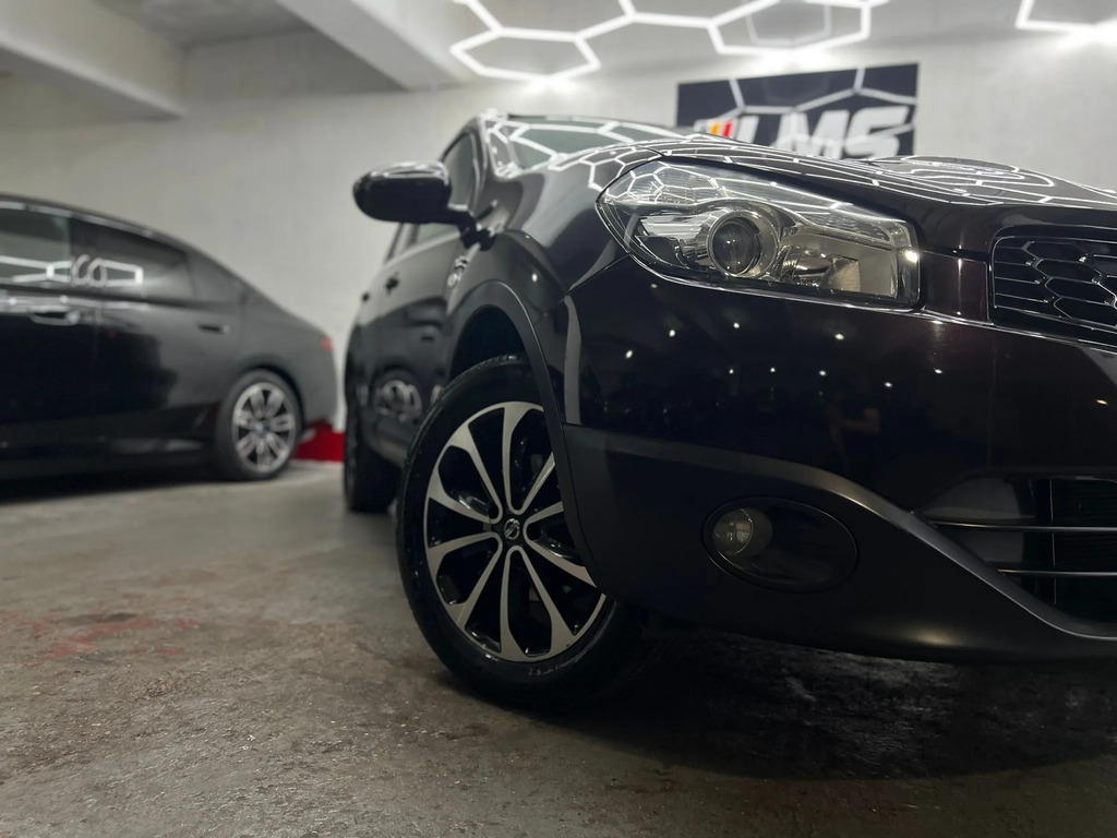 Nissan Qashqai Hatchback Silver #39