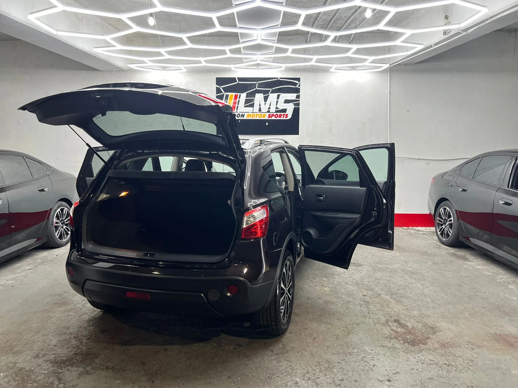 Nissan Qashqai Hatchback Silver #104