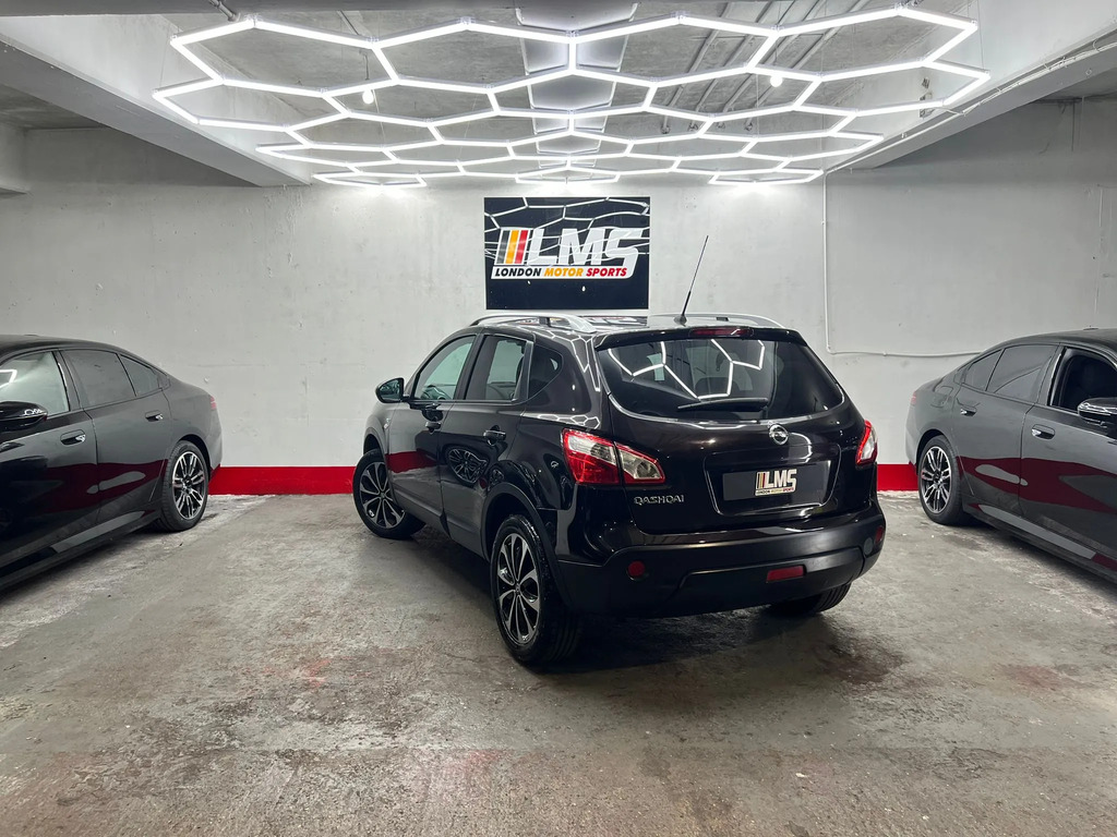 Nissan Qashqai Hatchback Silver #64