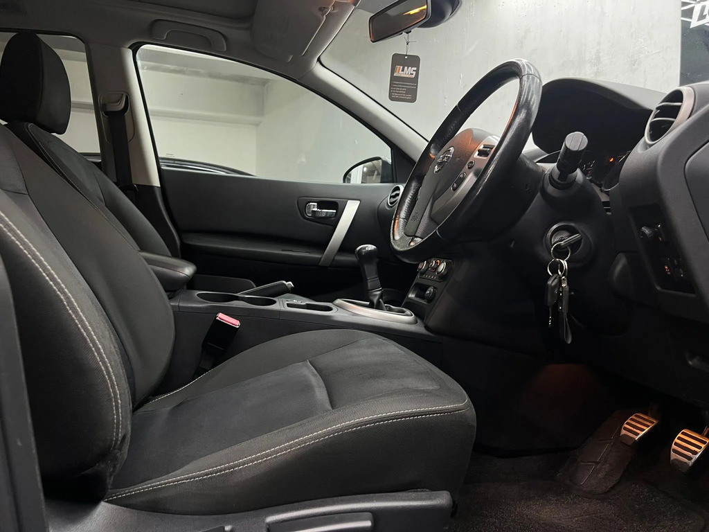 Nissan Qashqai Hatchback Silver #58