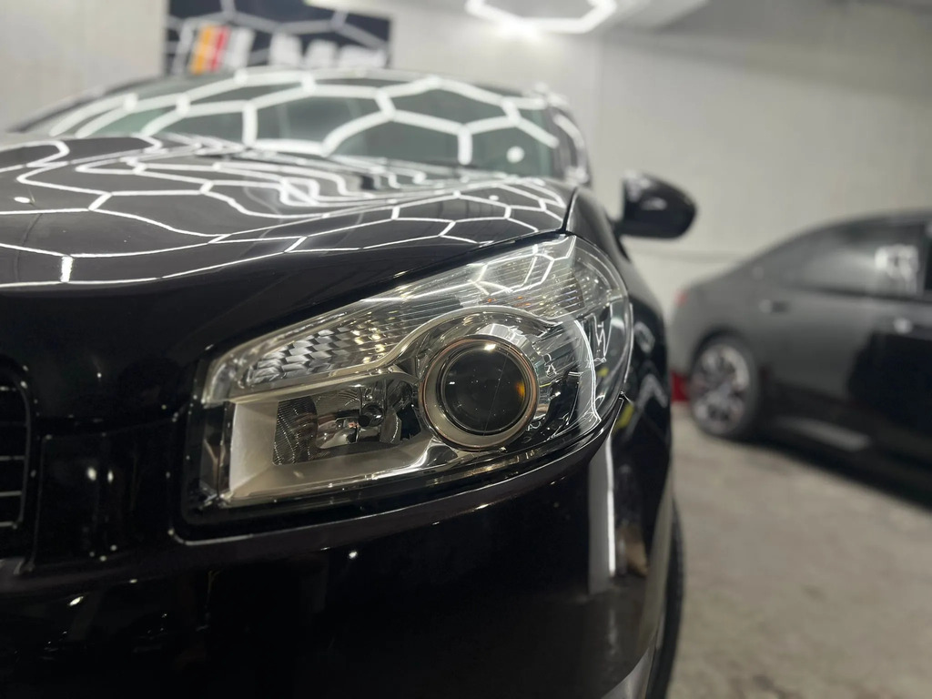Nissan Qashqai Hatchback Silver #13