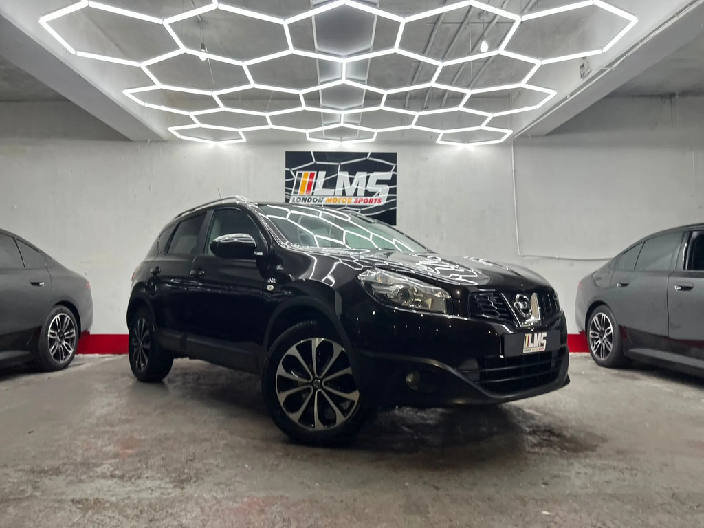 Nissan Qashqai Hatchback Silver #30