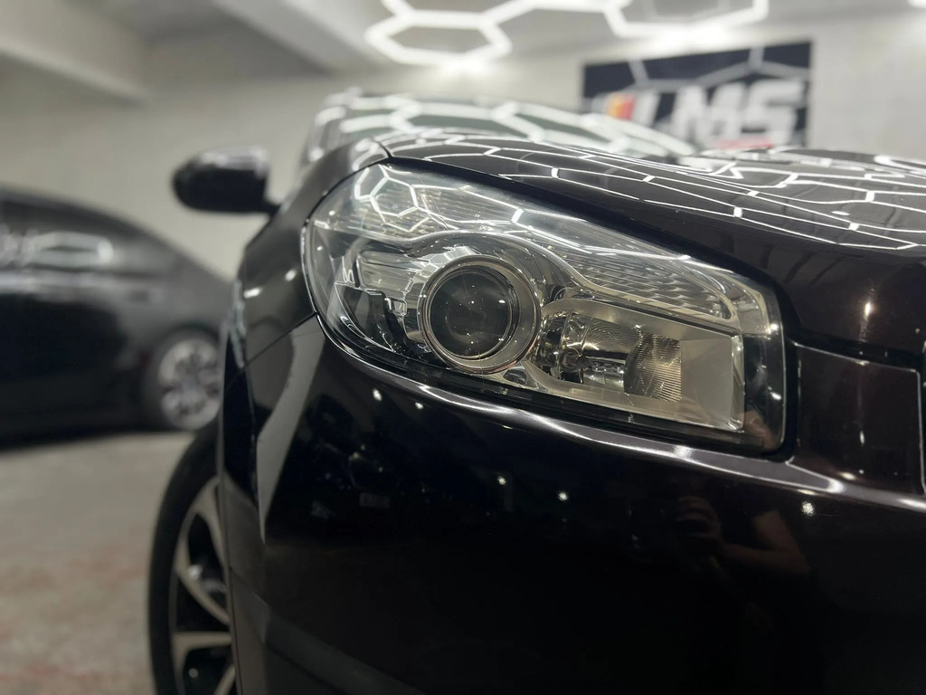 Nissan Qashqai Hatchback Silver #38