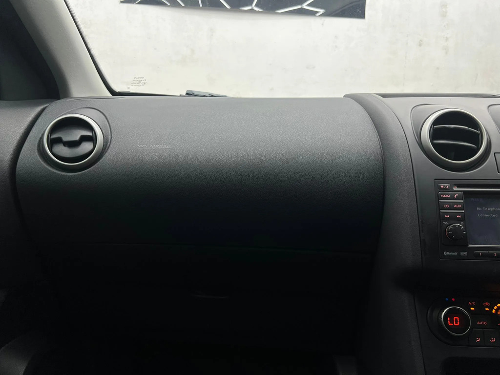 Nissan Qashqai Hatchback Silver #63