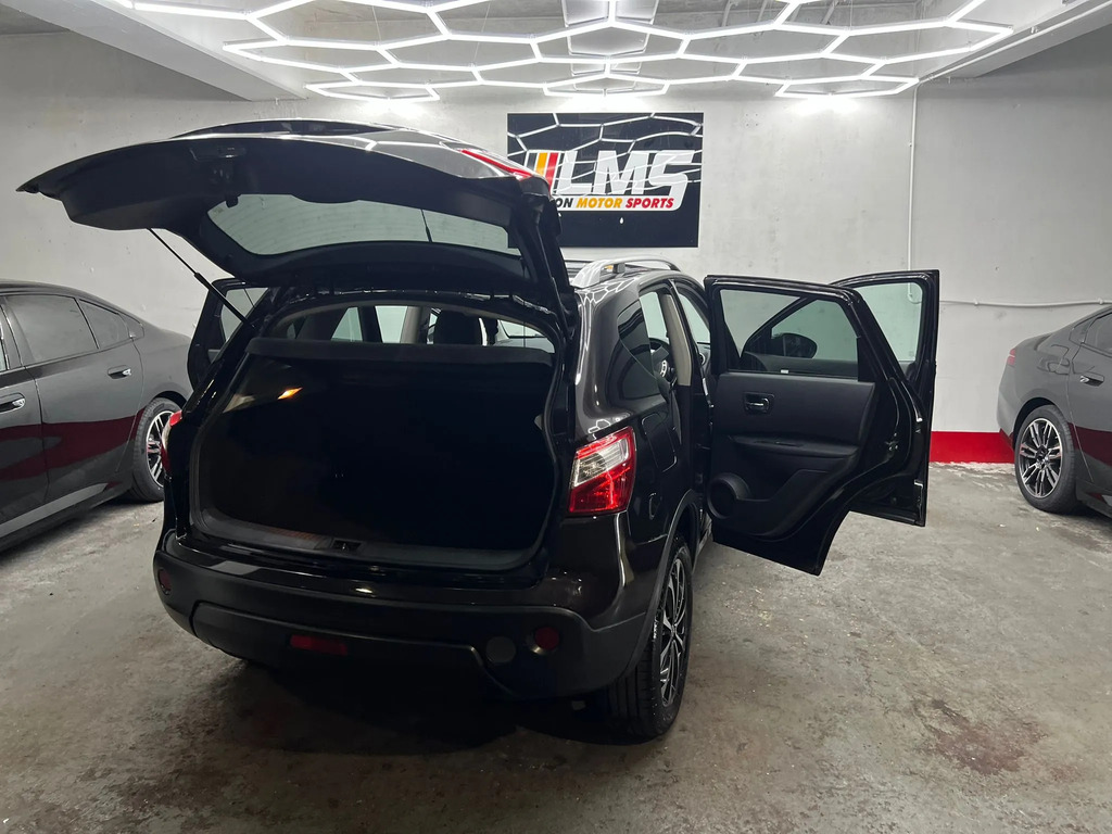 Nissan Qashqai Hatchback Silver #107