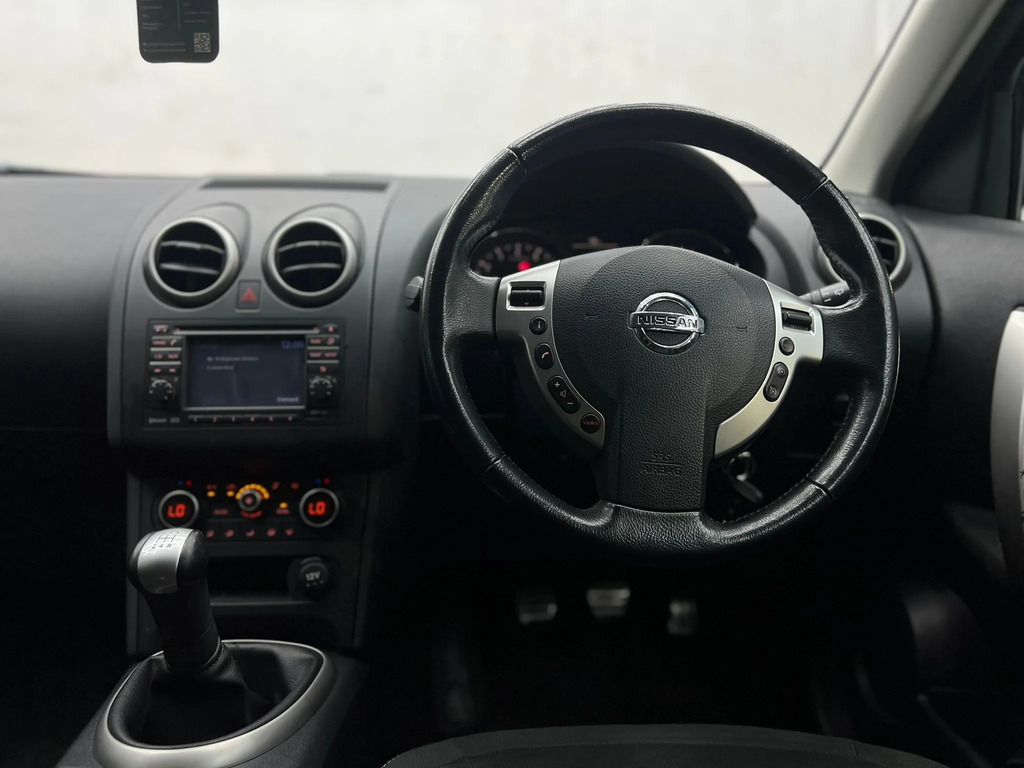 Nissan Qashqai Hatchback Silver #55