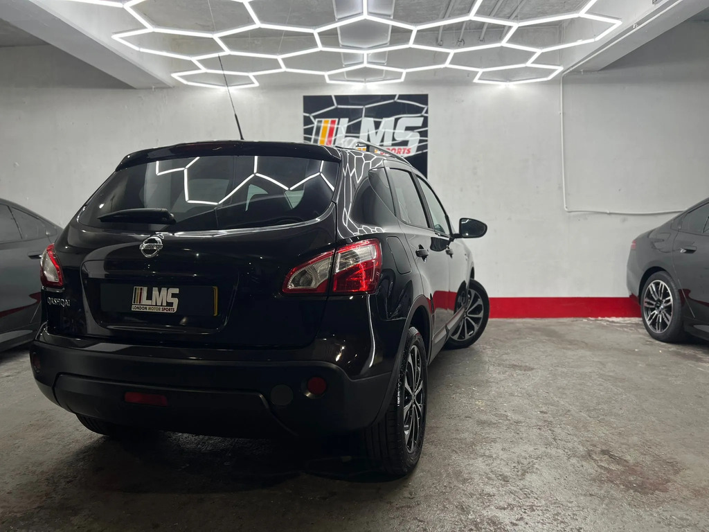 Nissan Qashqai Hatchback Silver #95