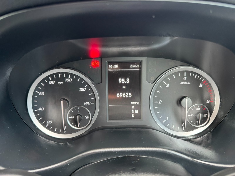 Mercedes-Benz Vito 114 Progressive L2 White #4