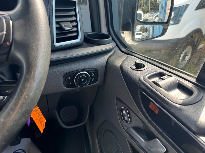 Ford Transit Custom 300 Limited P V White #5