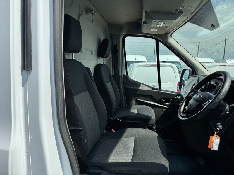 Ford Transit Custom 350 Leader P V White #5