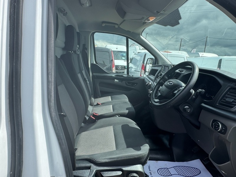 Ford Transit Custom 300 Leader P V White #5