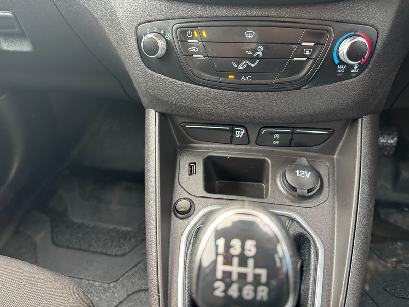 Ford Transit Courier Limited Tdci Air Con White #2