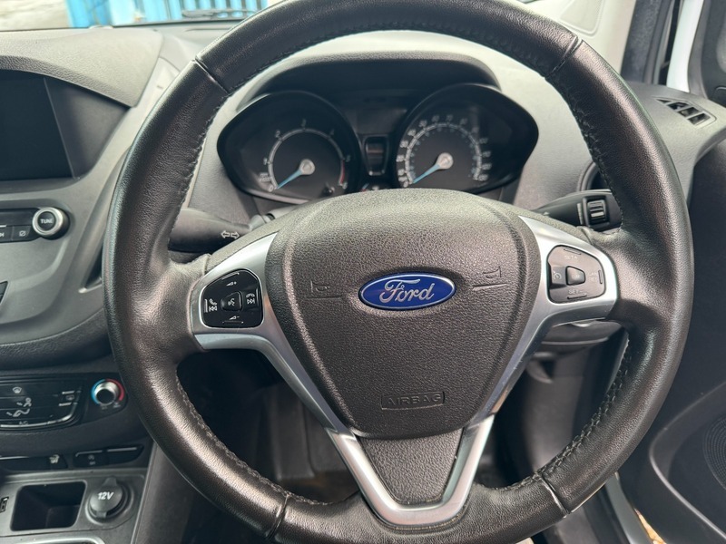 Ford Transit Courier Limited Tdci Air Con White #6