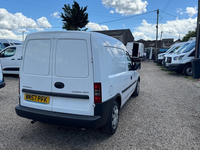 Vauxhall Combo Combi Van 1.7 2000 Cdti 16V Crew Van Fwd L1 H1 White #9