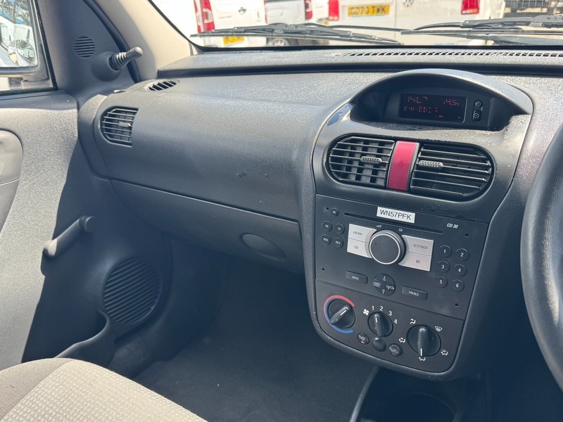 Vauxhall Combo 2000 Cdti No White #3