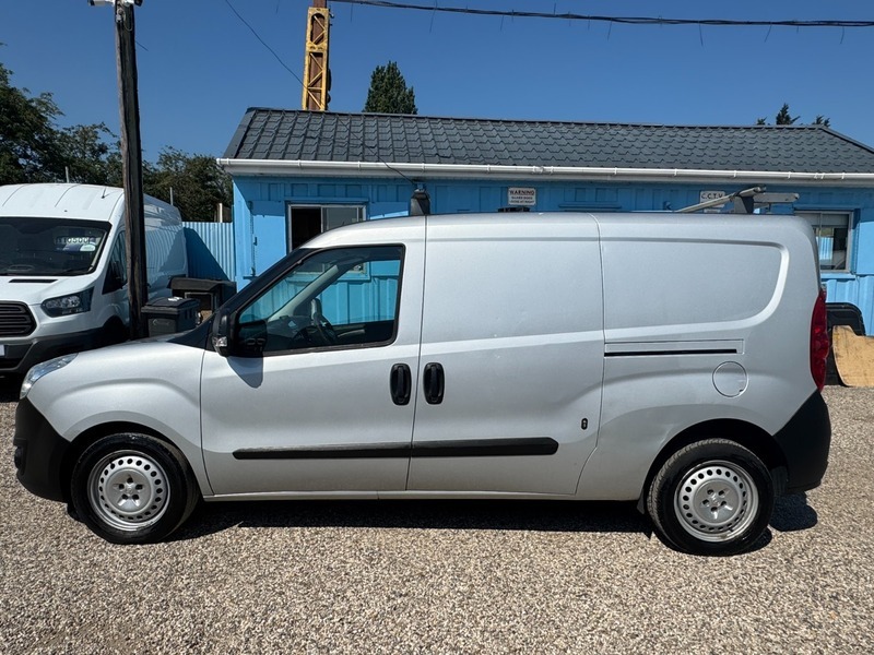 Vauxhall Combo 1.5 Turbo D Blueinjection Energy Mpv Ma Black #10