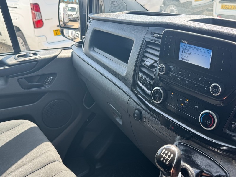 Ford Transit Custom 300 Leader P V White #4