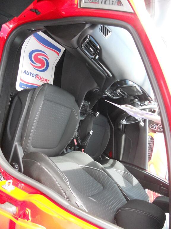 Ford Fiesta 1.1 Zetec VA18YTD Red #6