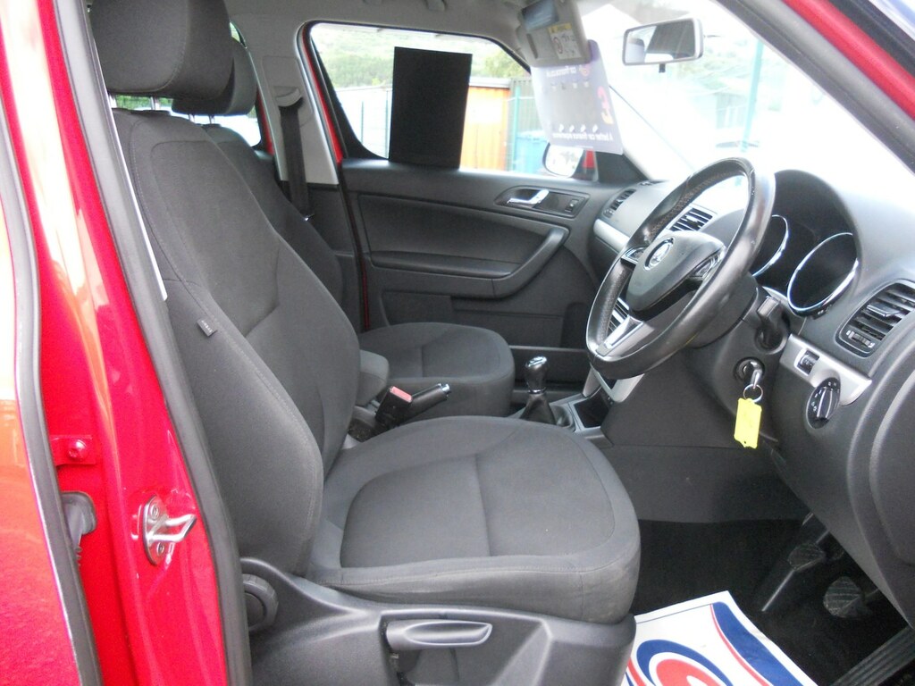 Skoda Yeti 2.0 Tdi Cr Se WH65TXC Red #5