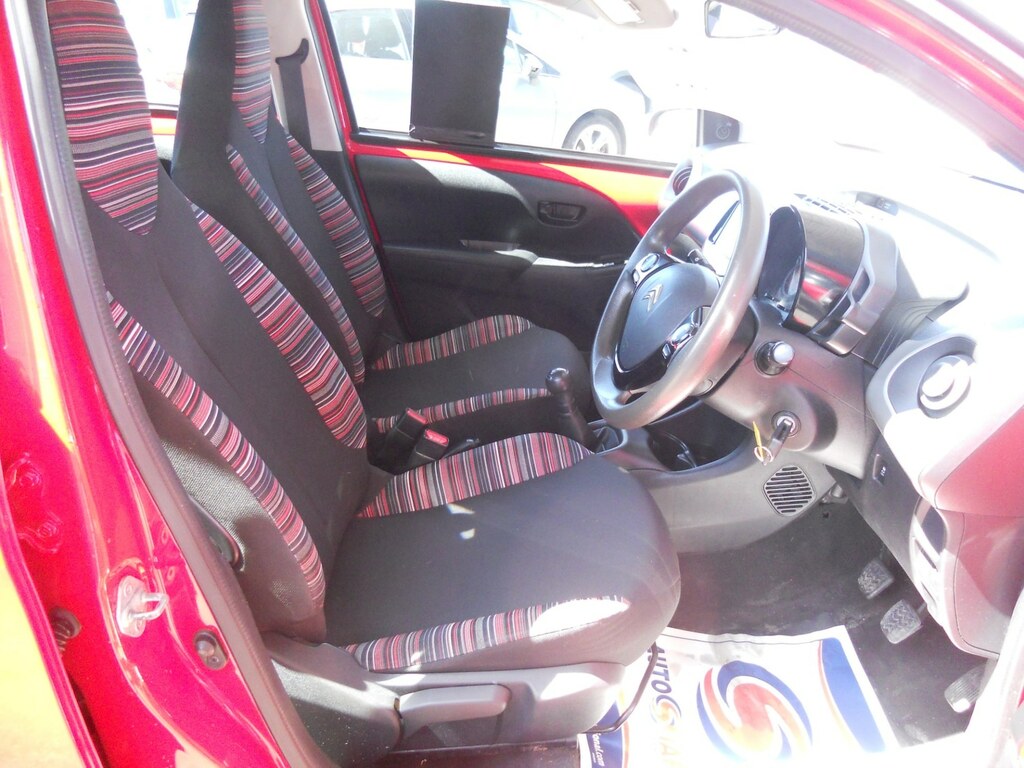 Citroen C1 1.0 Vti Feel Red #5
