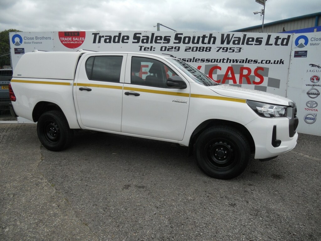Toyota HILUX Active Dcab Pick Up 2.4 D-4d FL21KUJ White #2