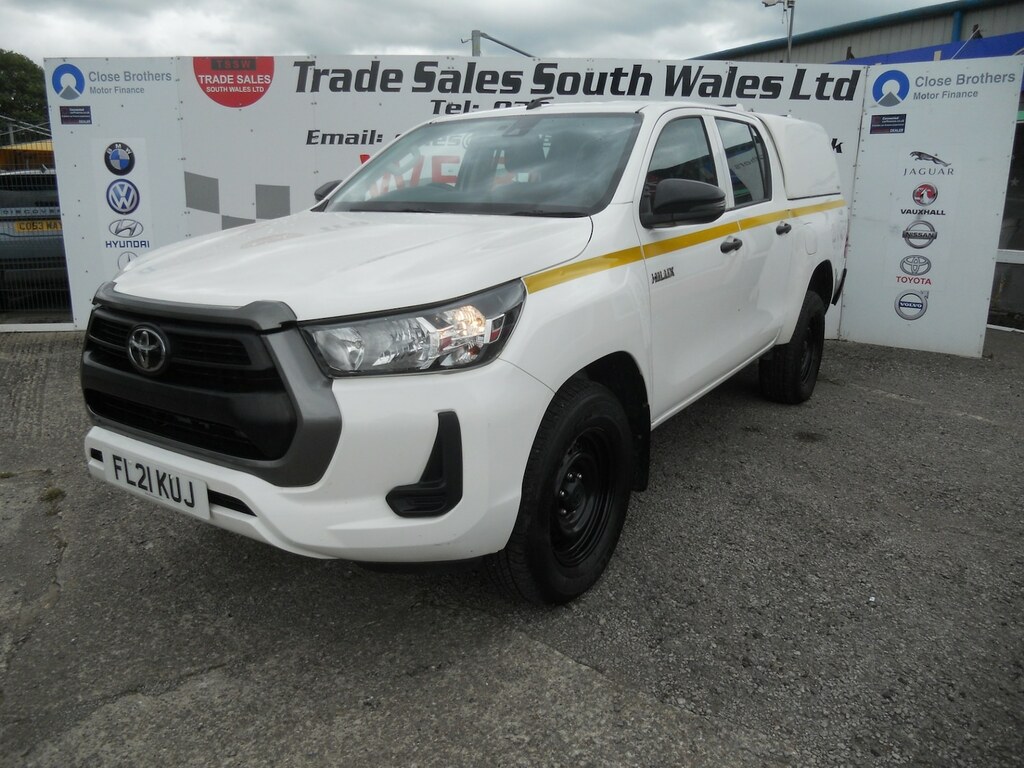 Toyota HILUX Active Dcab Pick Up 2.4 D-4d FL21KUJ White #4