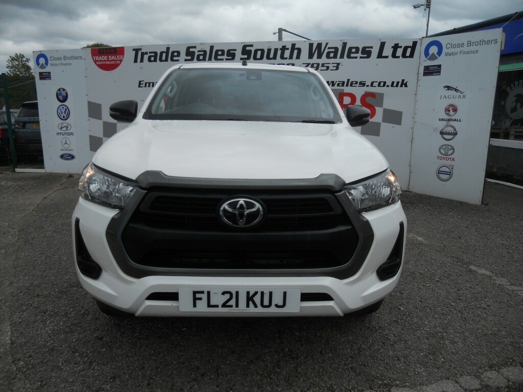 Toyota HILUX Active Dcab Pick Up 2.4 D-4d FL21KUJ White #3
